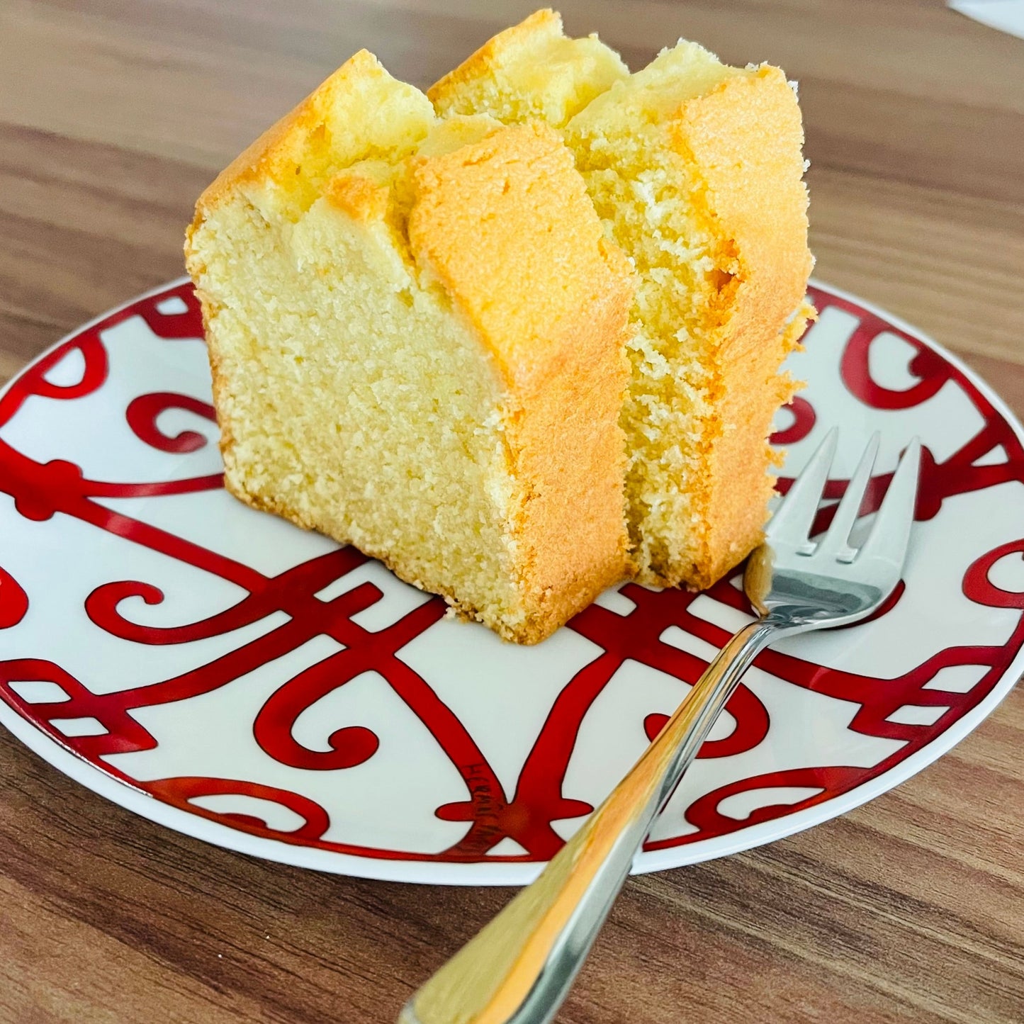 Classic butter cake 40% less sugar