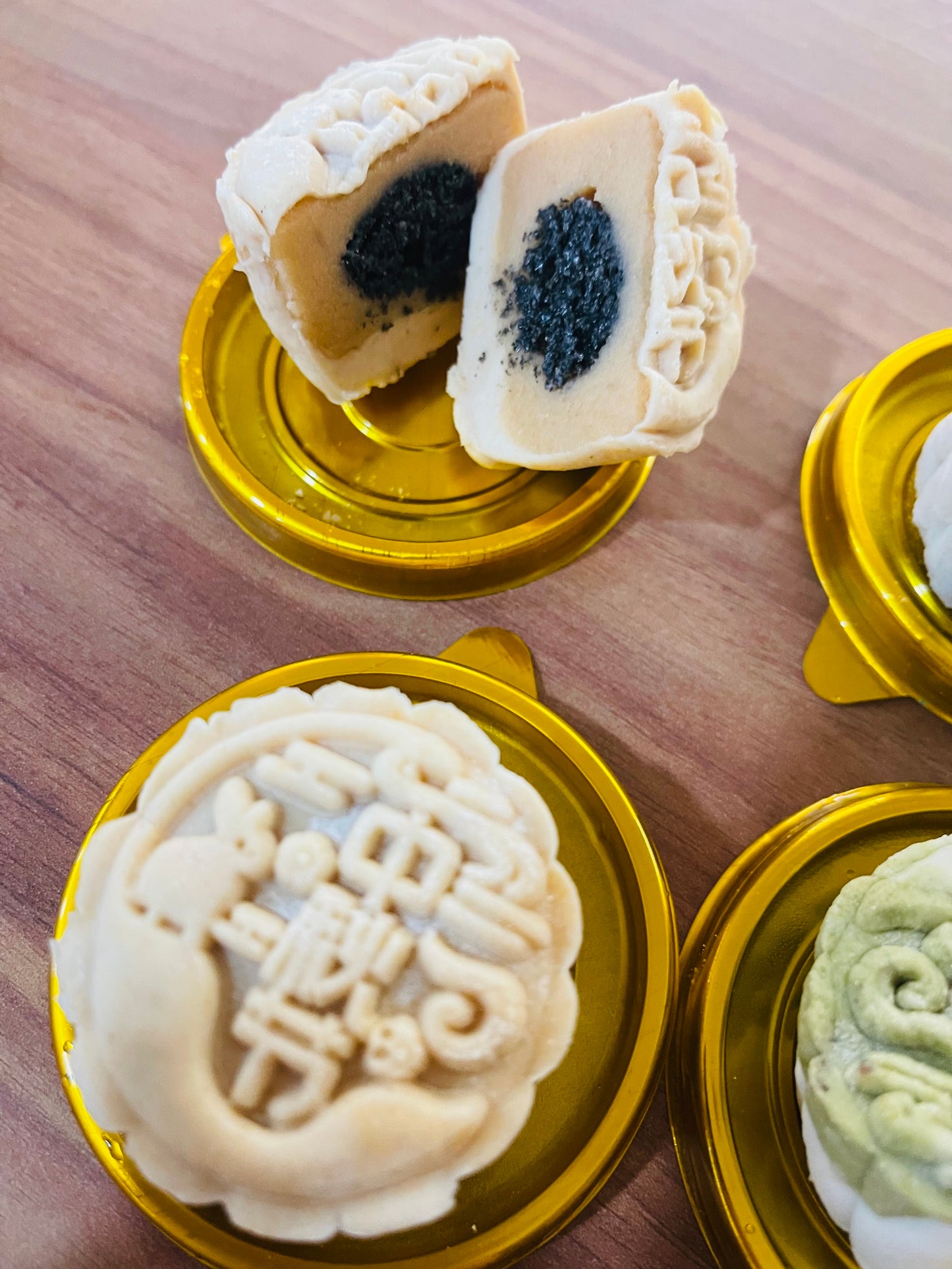 QQ Snowskin Mooncake Box of 6 (japan influence flavors)