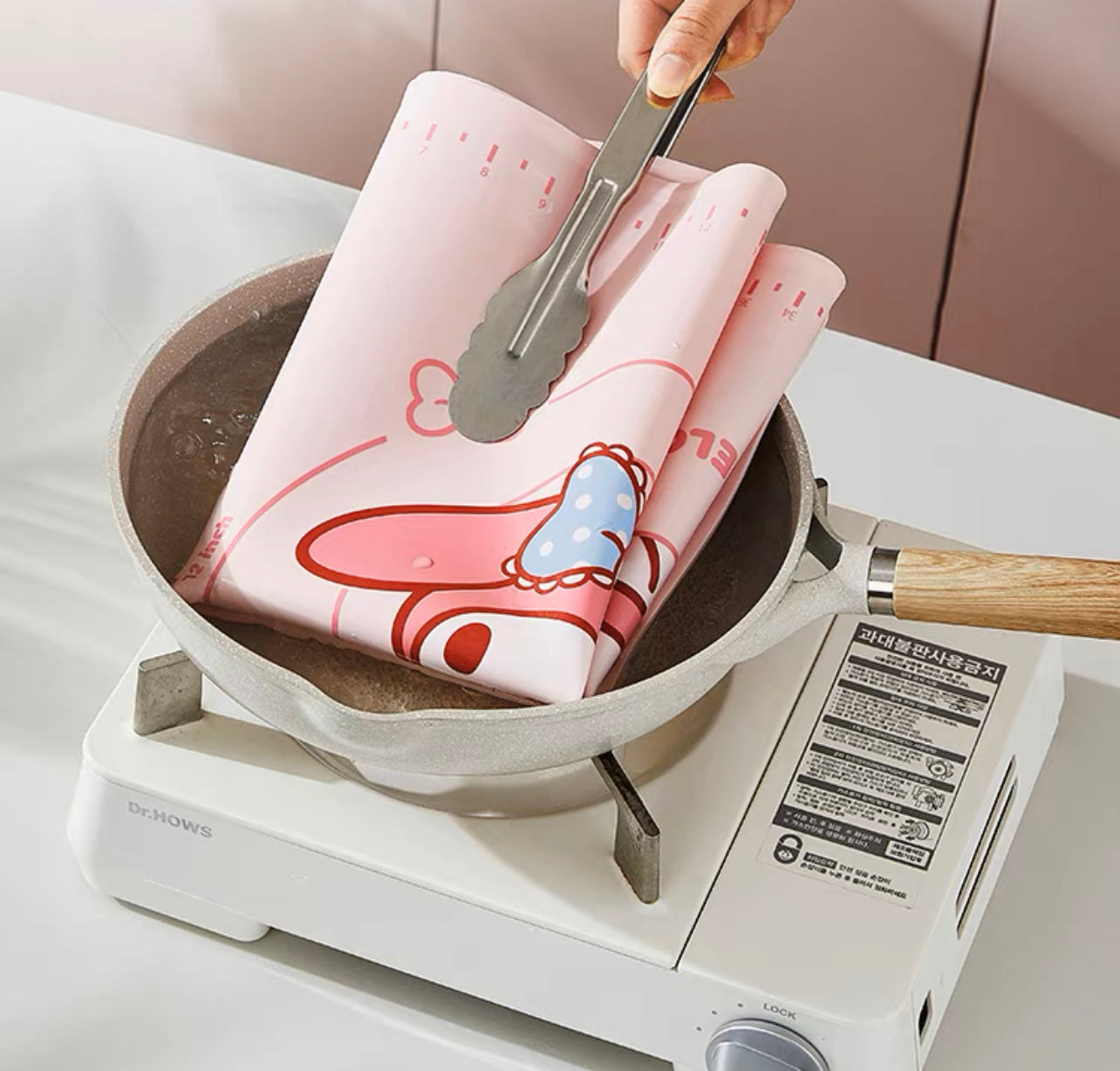 My melody and cinnamon roll baking tools
