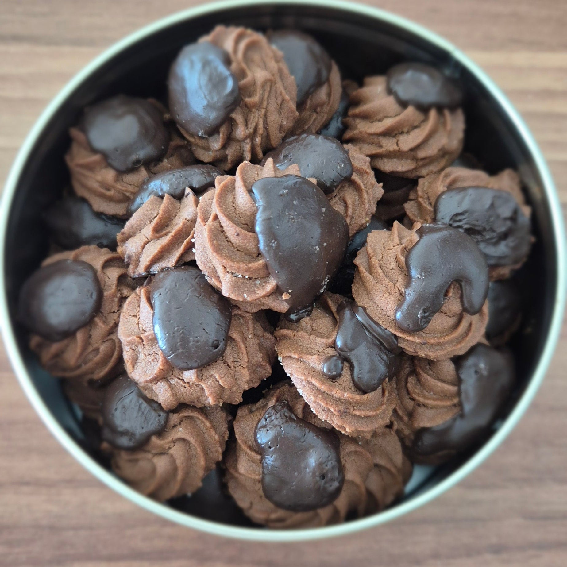 ROCHER TARTS 400gms M tins (Only 1 Size)