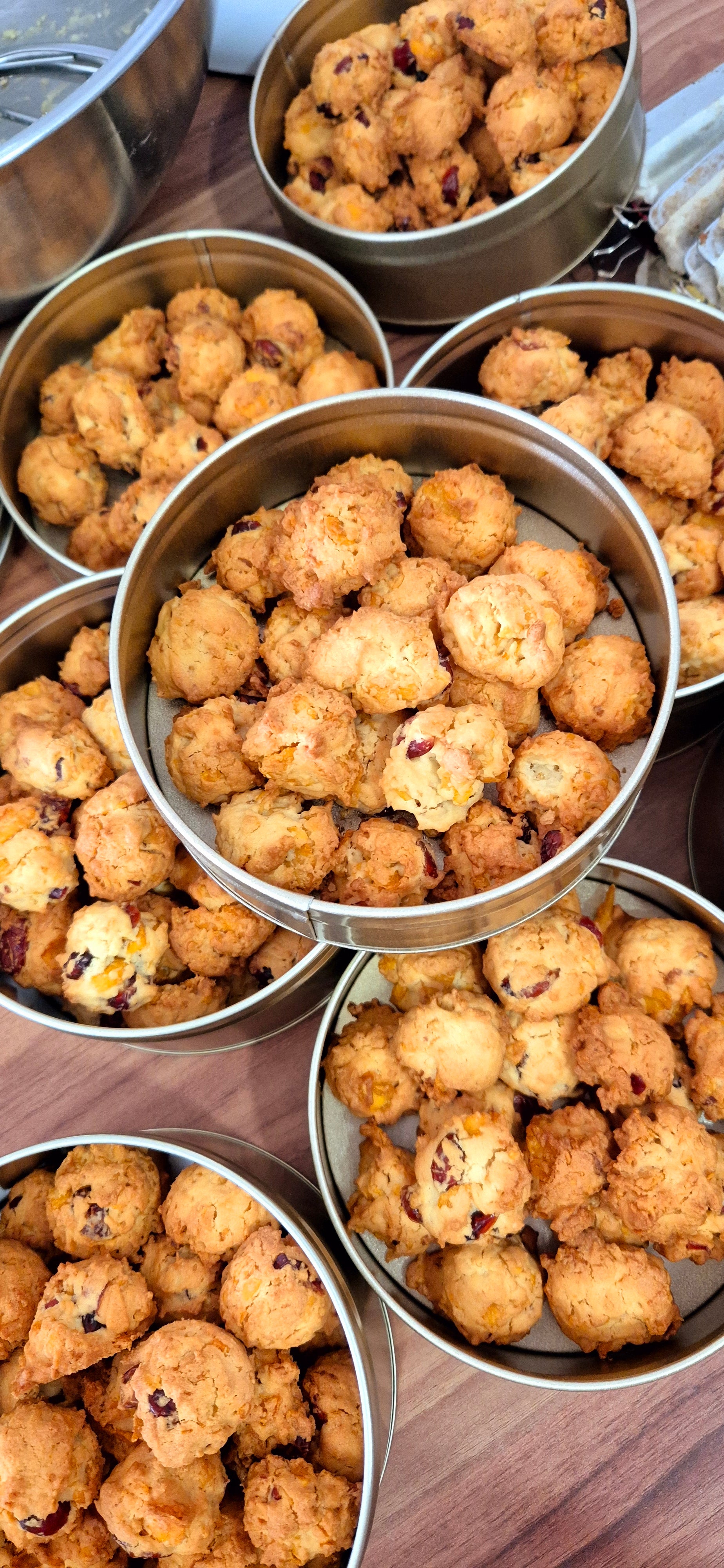 Cornflakes Cranberry (In Tins)